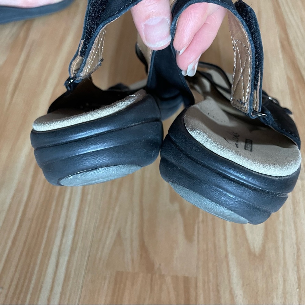 Ladies Clarks Leather Sandals - Sz 8 - Picture 8 of 9